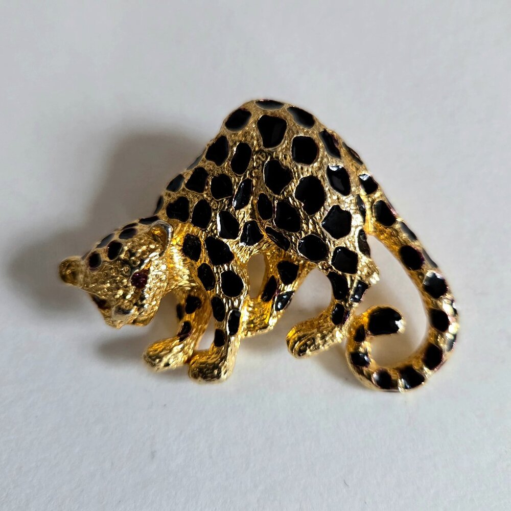 Vintage Park Lane Cheetah Gold Tone Enameled Brooch Pin Pendant.